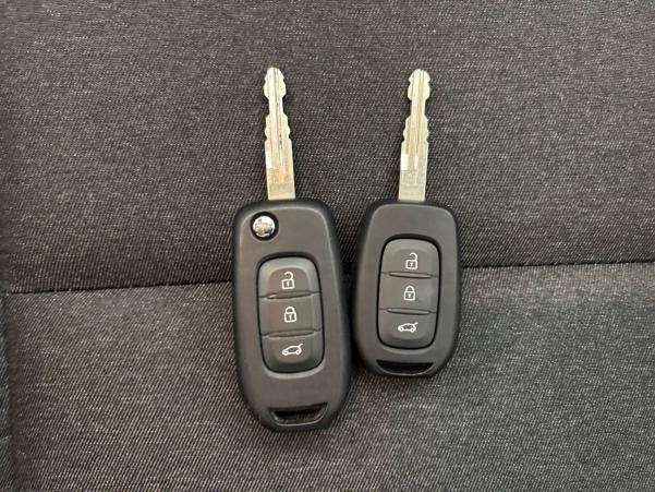 Vente en ligne Renault Clio 5 Clio TCe 90 au prix de 14 990 €