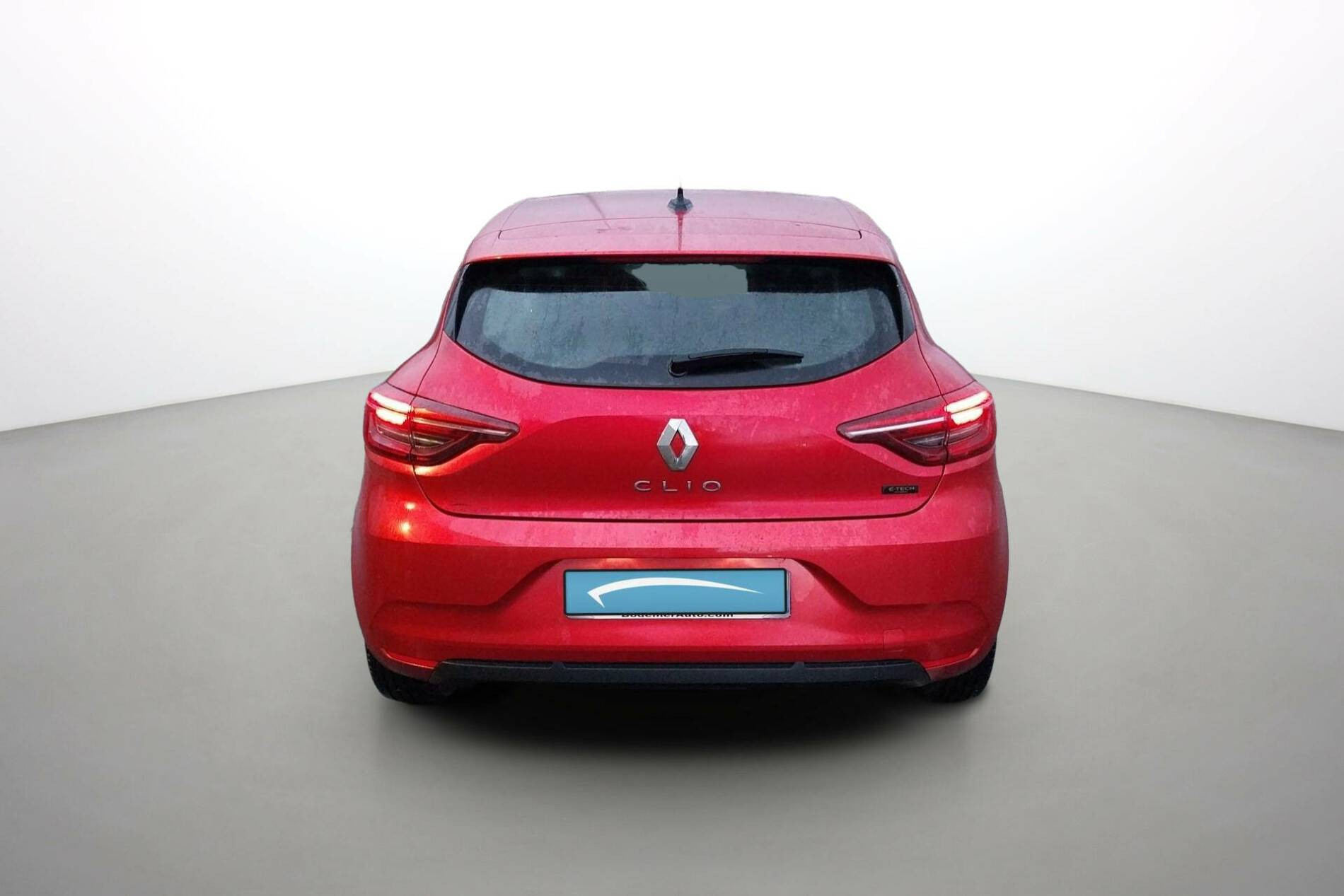 Vente en ligne Renault Clio 5 Clio E-Tech full hybrid 145 au prix de 17 990 €