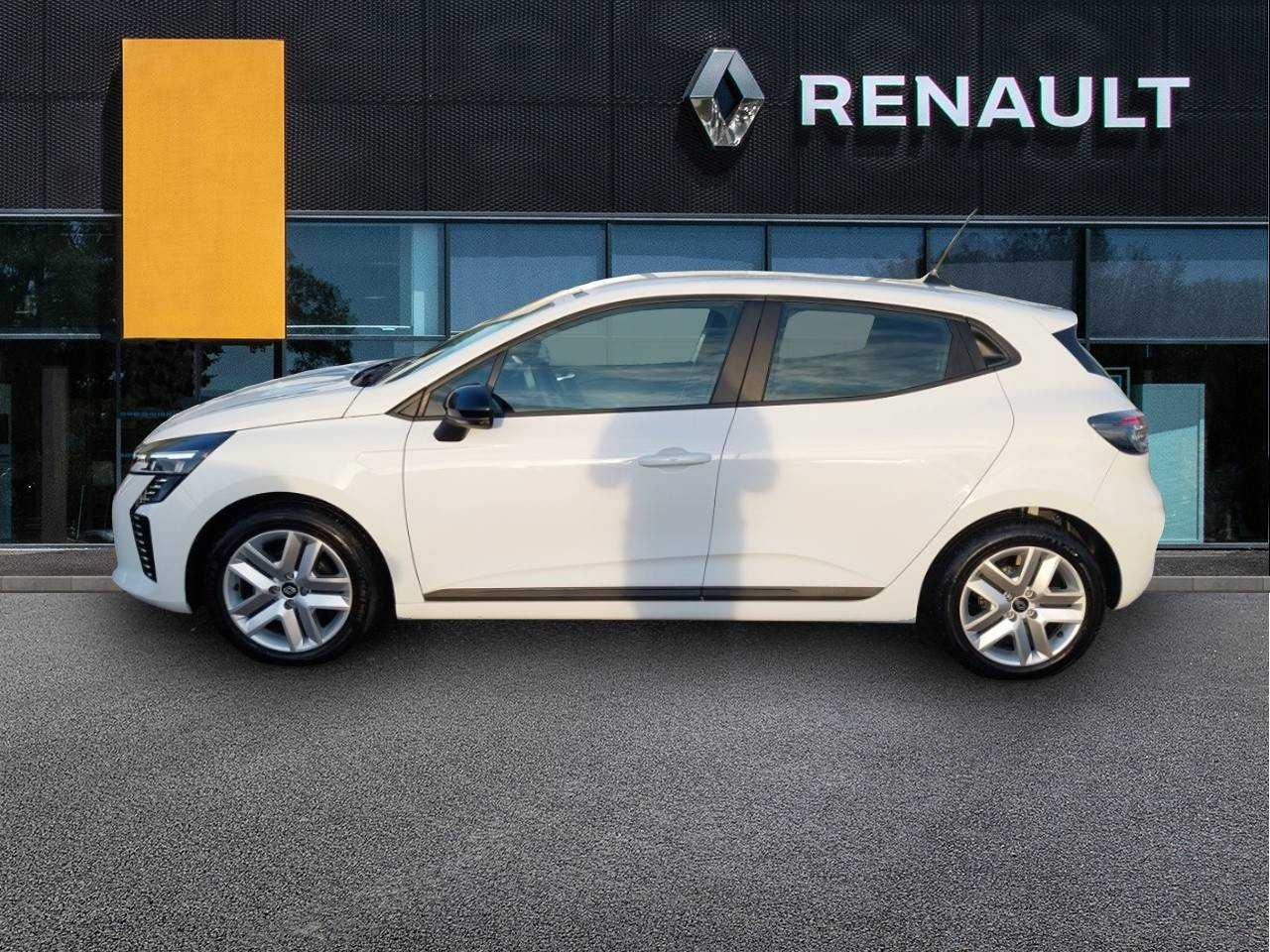 Vente en ligne Renault Clio 5 Clio SCe 65 ch GSR2 au prix de 15 990 €