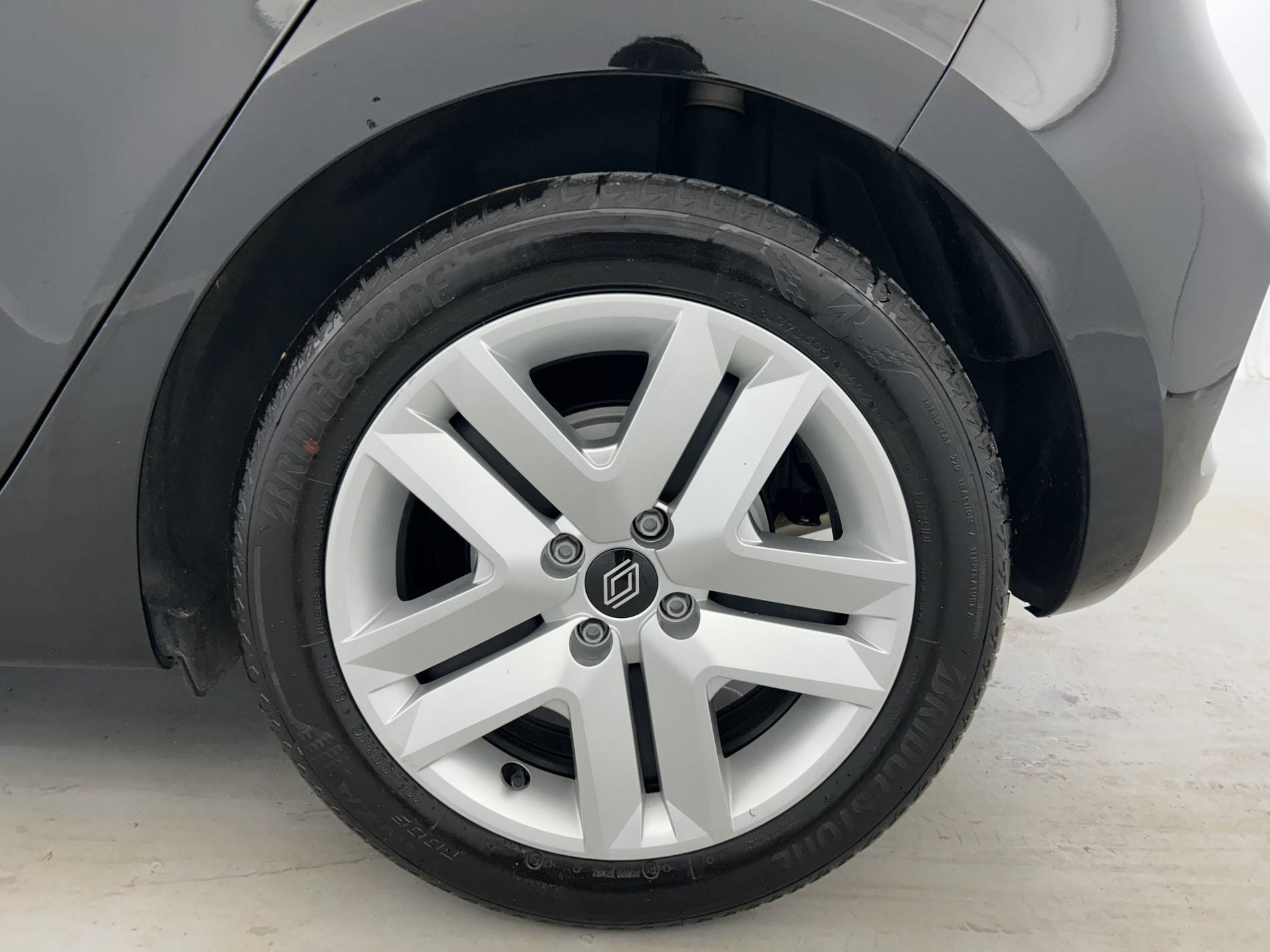 Vente en ligne Renault Clio 5 Clio E-Tech full hybrid 145 ch GSR2 au prix de 20 990 €