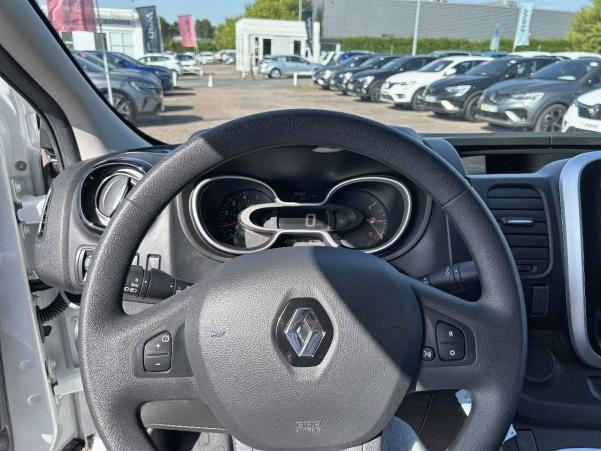 Vente en ligne Renault Trafic 3 Fourgon TRAFIC FGN L1H1 1000 KG DCI 120 au prix de 19 990 €