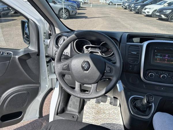 Vente en ligne Renault Trafic 3 Fourgon TRAFIC FGN L1H1 1000 KG DCI 120 au prix de 19 990 €