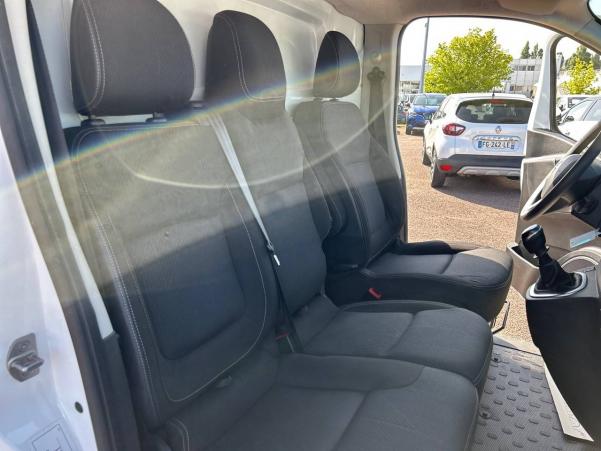 Vente en ligne Renault Trafic 3 Fourgon TRAFIC FGN L1H1 1000 KG DCI 120 au prix de 19 990 €