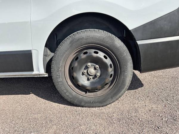 Vente en ligne Renault Trafic 3 Fourgon TRAFIC FGN L1H1 1000 KG DCI 120 au prix de 19 990 €