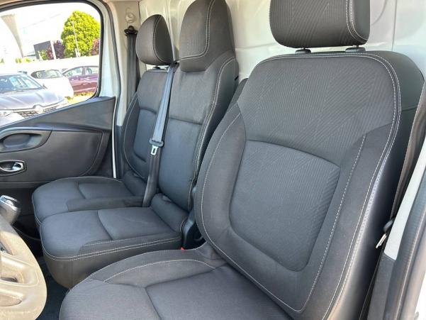 Vente en ligne Renault Trafic 3 Fourgon TRAFIC FGN L1H1 1000 KG DCI 120 au prix de 19 990 €