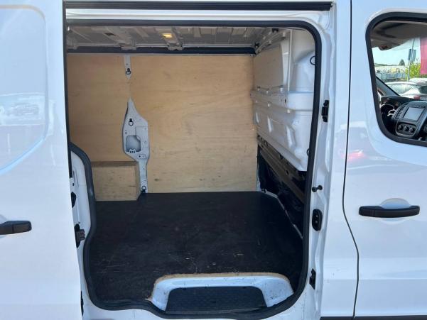 Vente en ligne Renault Trafic 3 Fourgon TRAFIC FGN L1H1 1000 KG DCI 120 au prix de 19 990 €