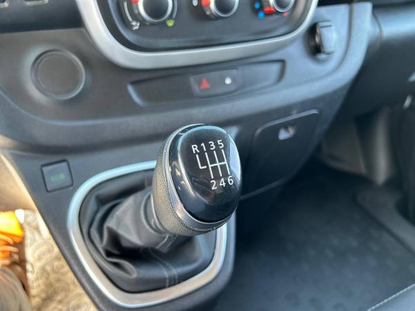 Vente en ligne Renault Trafic 3 Fourgon TRAFIC FGN L1H1 1000 KG DCI 120 au prix de 19 990 €
