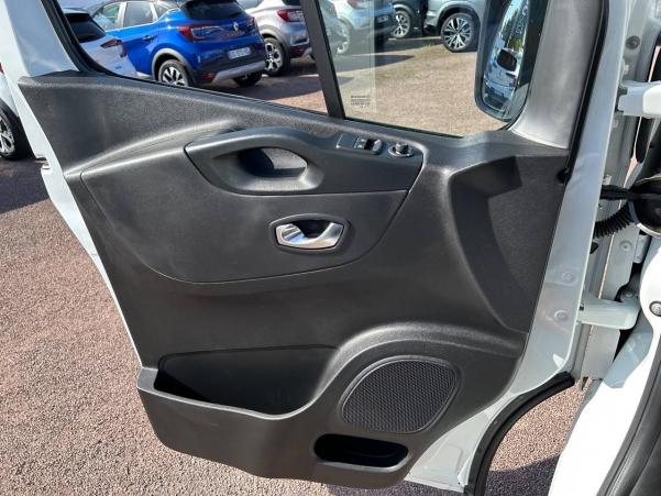 Vente en ligne Renault Trafic 3 Fourgon TRAFIC FGN L1H1 1000 KG DCI 120 au prix de 19 990 €
