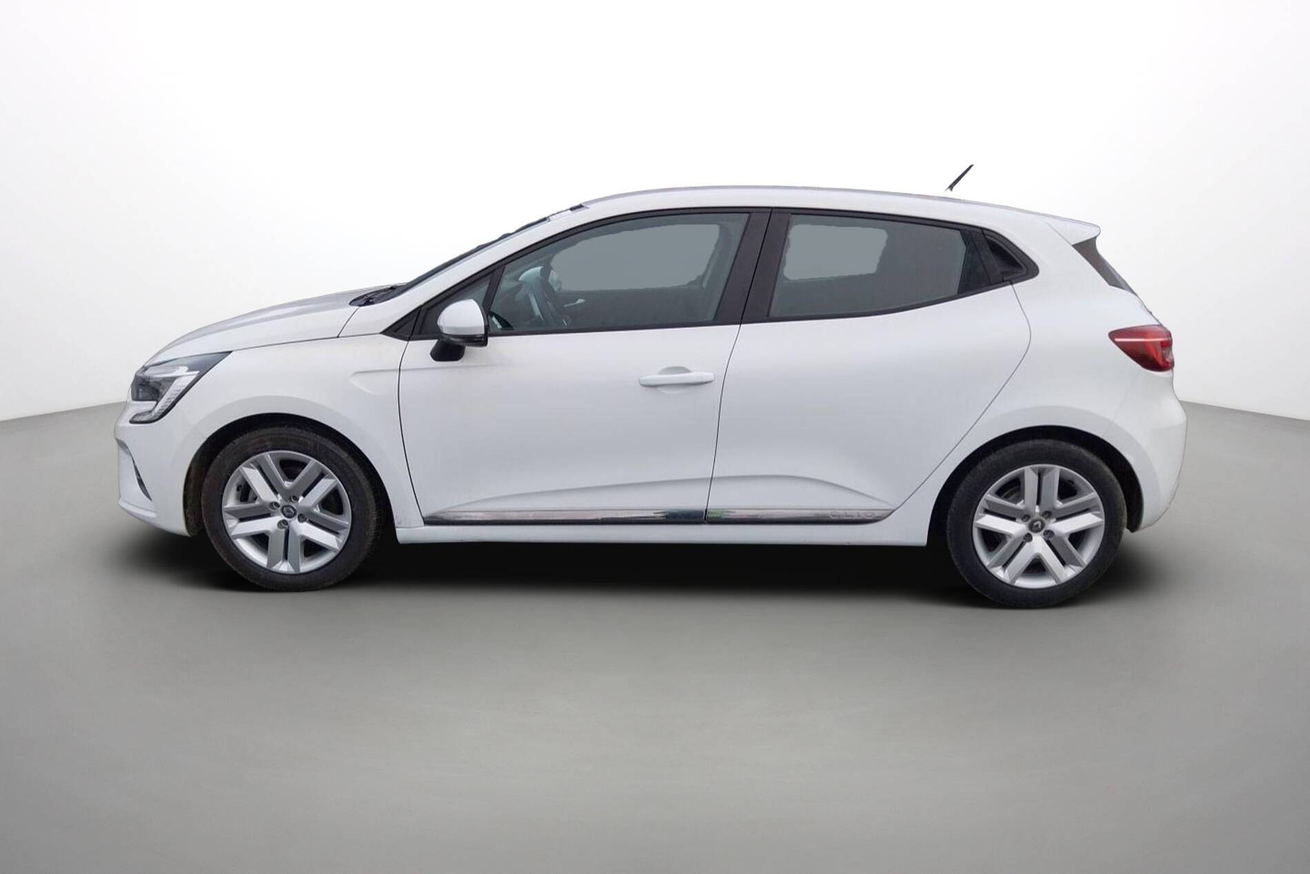 Vente en ligne Renault Clio 5 Clio E-Tech 140 - 21N au prix de 14 990 €