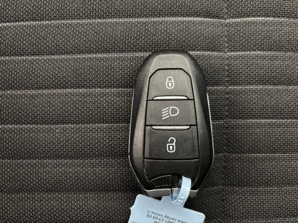 Vente en ligne Peugeot E-208 208 Electrique 50 kWh 136ch au prix de 12 890 €