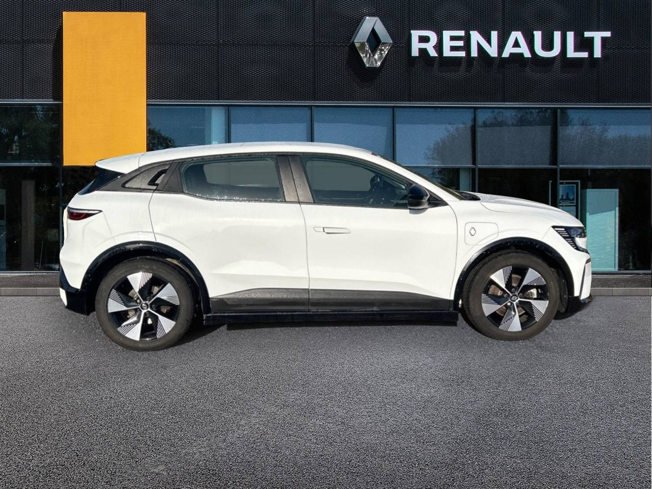 Vente en ligne Renault Megane E-Tech  EV40 130ch standard charge au prix de 18 590 €