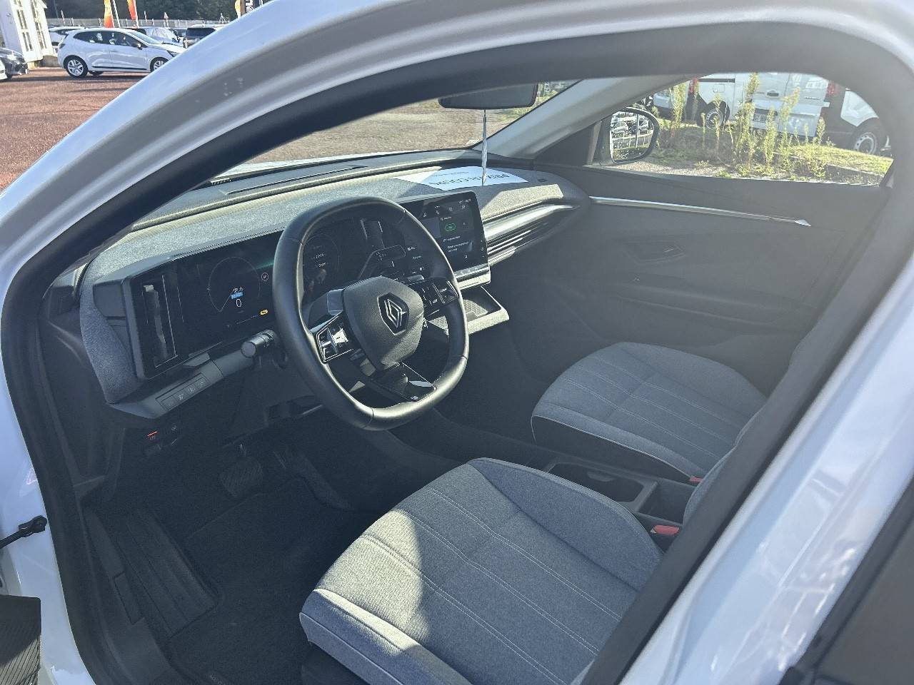 Vente en ligne Renault Megane E-Tech  EV40 130ch standard charge au prix de 18 590 €