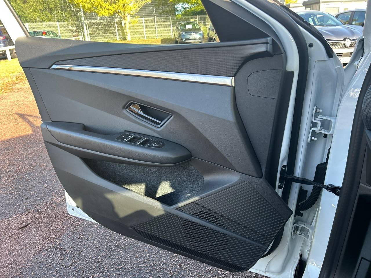 Vente en ligne Renault Megane E-Tech  EV40 130ch standard charge au prix de 18 590 €