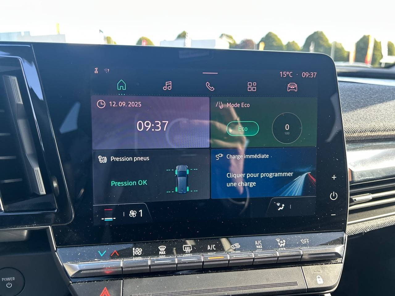 Vente en ligne Renault Megane E-Tech  EV40 130ch standard charge au prix de 18 590 €