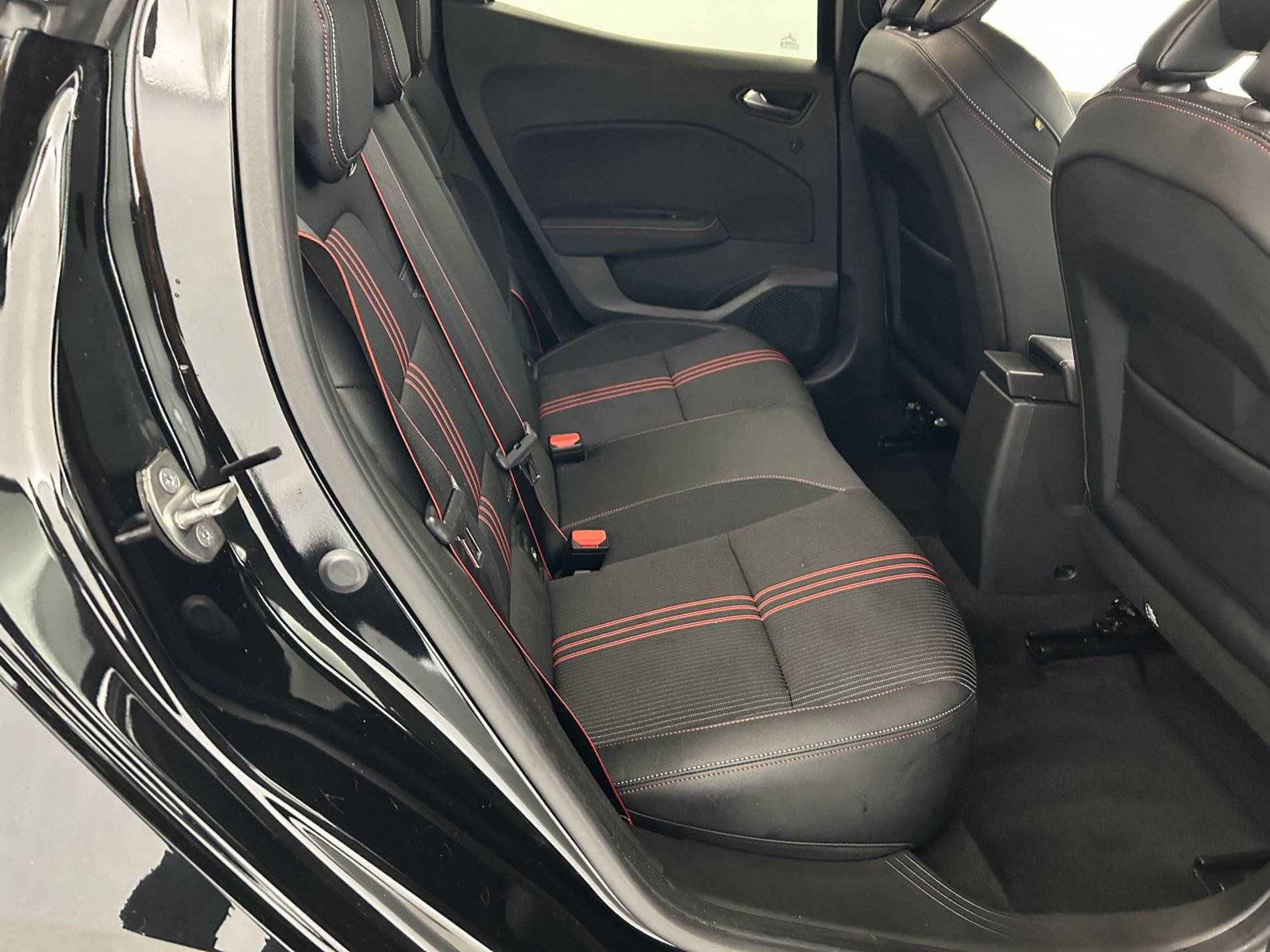 Vente en ligne Renault Clio 5 Clio TCe 140 au prix de 19 790 €