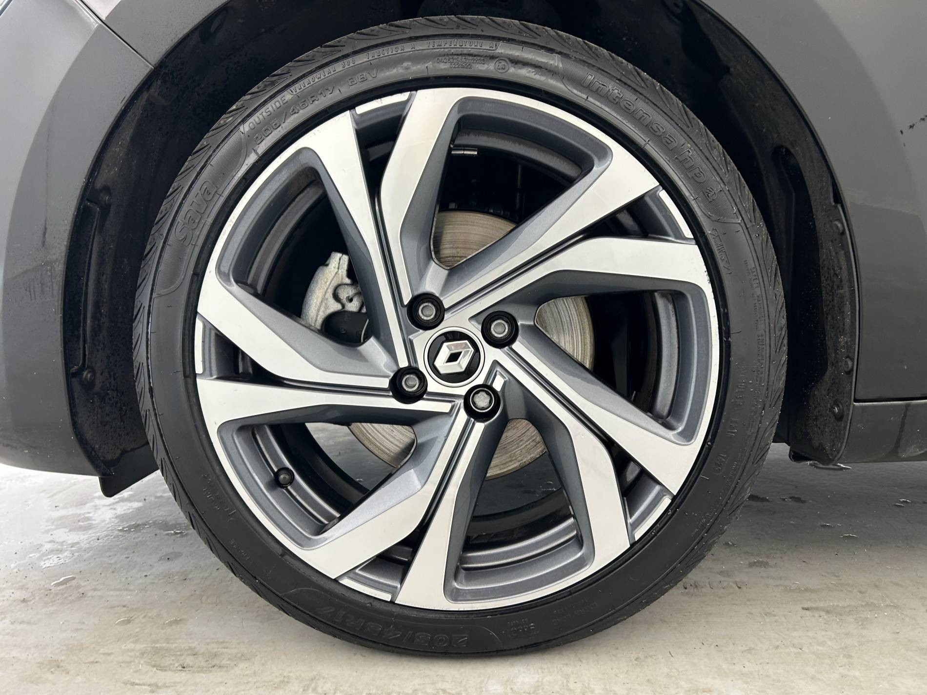 Vente en ligne Renault Clio 5 Clio TCe 140 au prix de 19 790 €