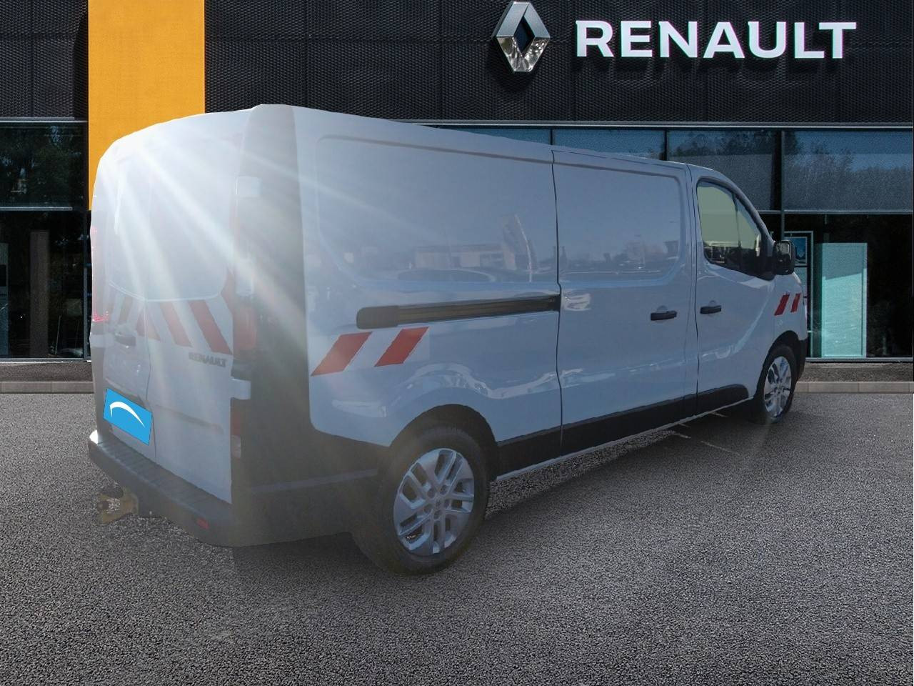 Vente en ligne Renault Trafic 3 Fourgon TRAFIC FGN L2H1 1300 KG DCI 120 au prix de 19 990 €
