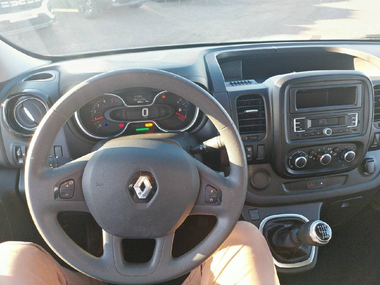 Vente en ligne Renault Trafic 3 Fourgon TRAFIC FGN L2H1 1300 KG DCI 120 au prix de 19 990 €