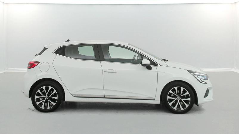 Vente en ligne Renault Clio 5 Clio Blue dCi 100 - 21N au prix de 16 990 €