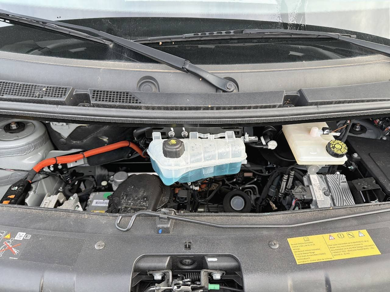 Vente en ligne Renault Master E-Tech MASTER ELECTRIQUE FGN L2H2 F3500 EV52 au prix de 35 990 €