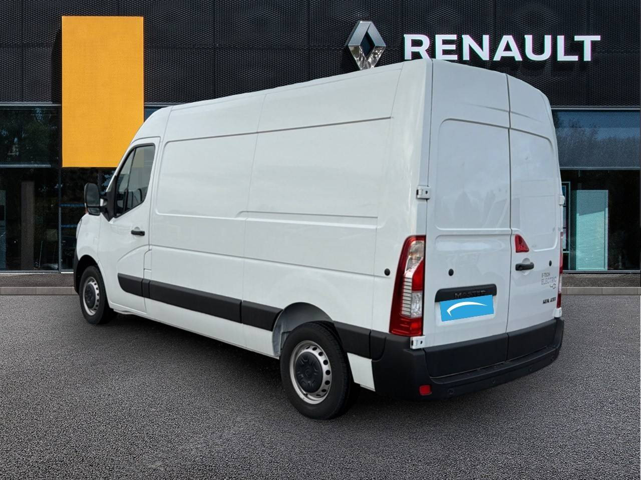 Vente en ligne Renault Master E-Tech MASTER ELECTRIQUE FGN L2H2 F3500 EV52 au prix de 35 990 €
