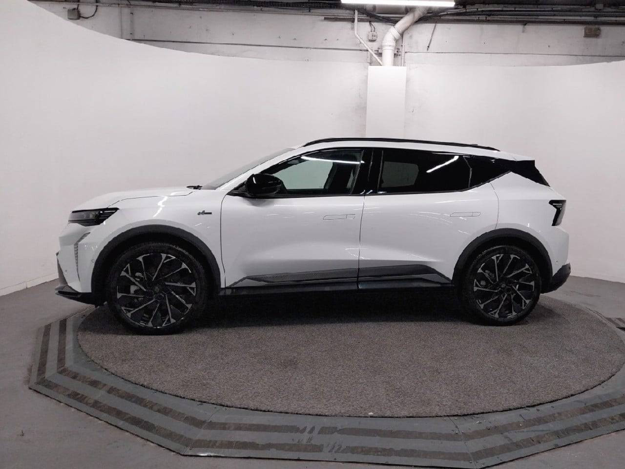 Vente en ligne Renault Scenic E-Tech  220 ch grande autonomie au prix de 41 990 €