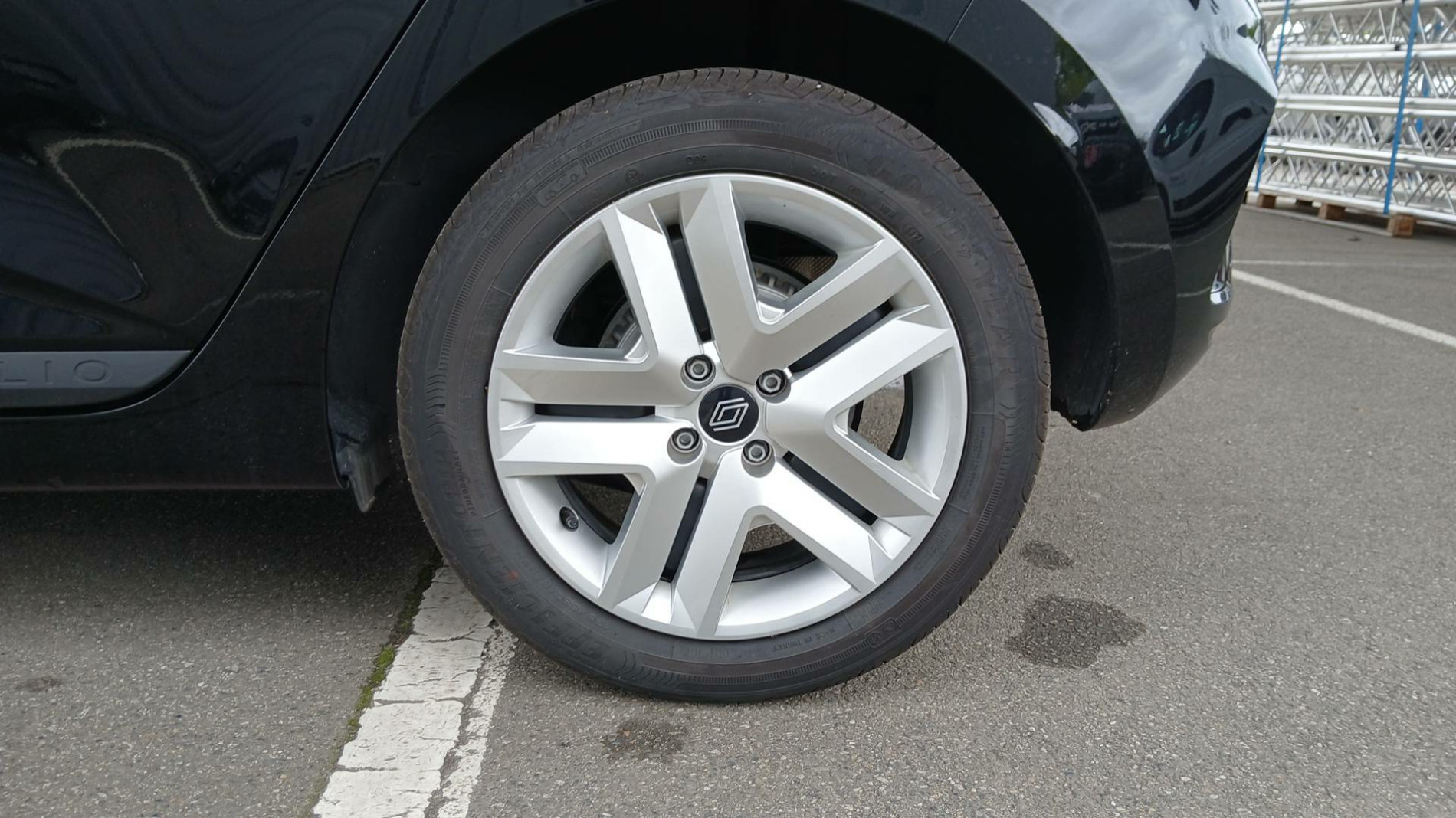 Vente en ligne Renault Clio 5 Clio Blue dCi 100 ch GSR2 au prix de 18 990 €