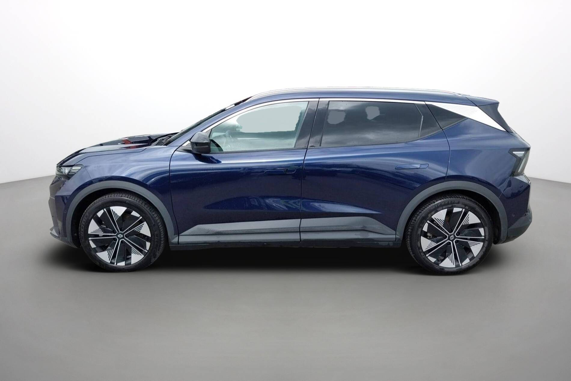 Vente en ligne Renault Scenic E-Tech  220 ch grande autonomie au prix de 35 990 €