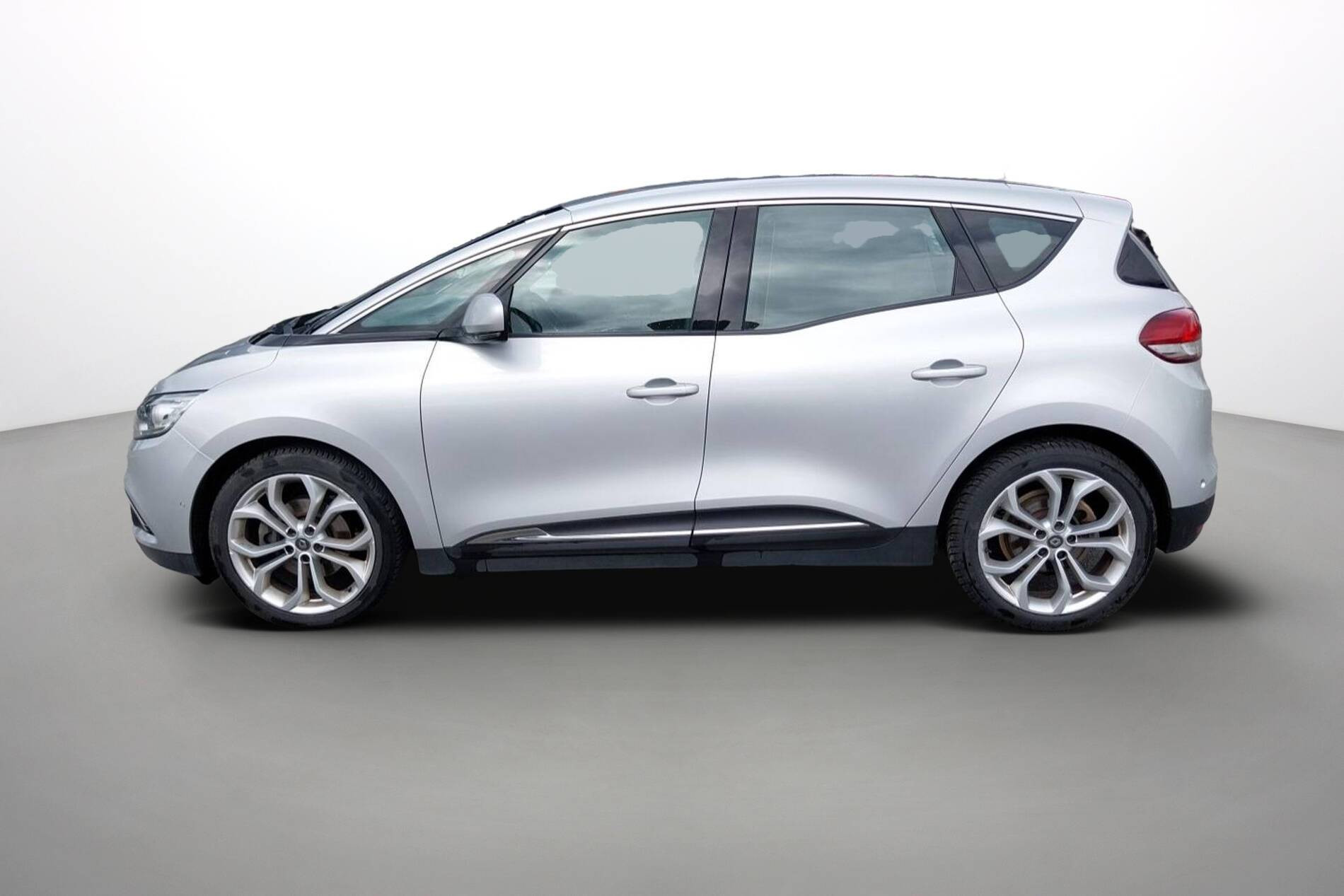 Vente en ligne Renault Scenic 4 Scenic dCi 130 Energy au prix de 14 990 €