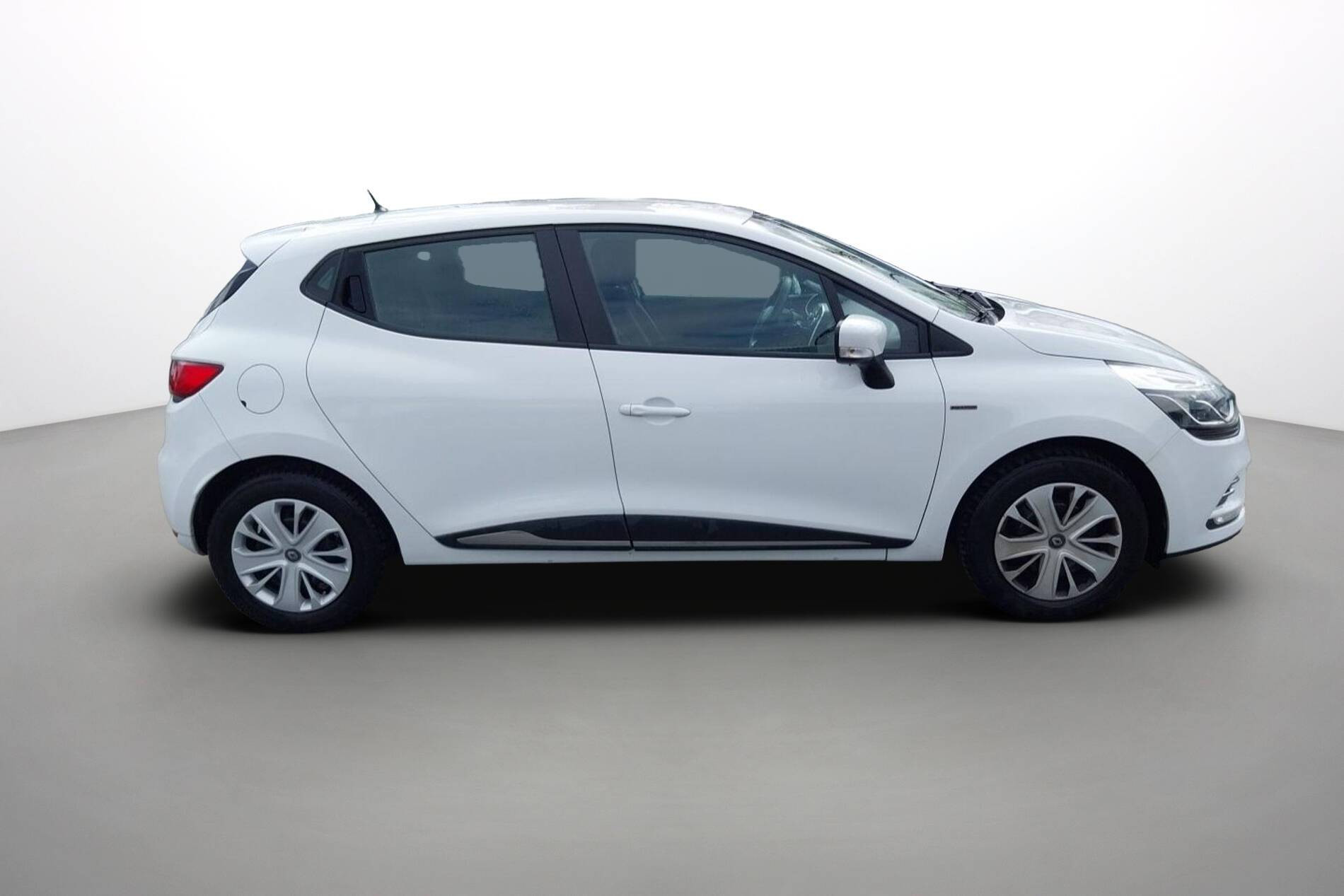 Vente en ligne Renault Clio 4 Clio TCe 75 E6C au prix de 10 690 €