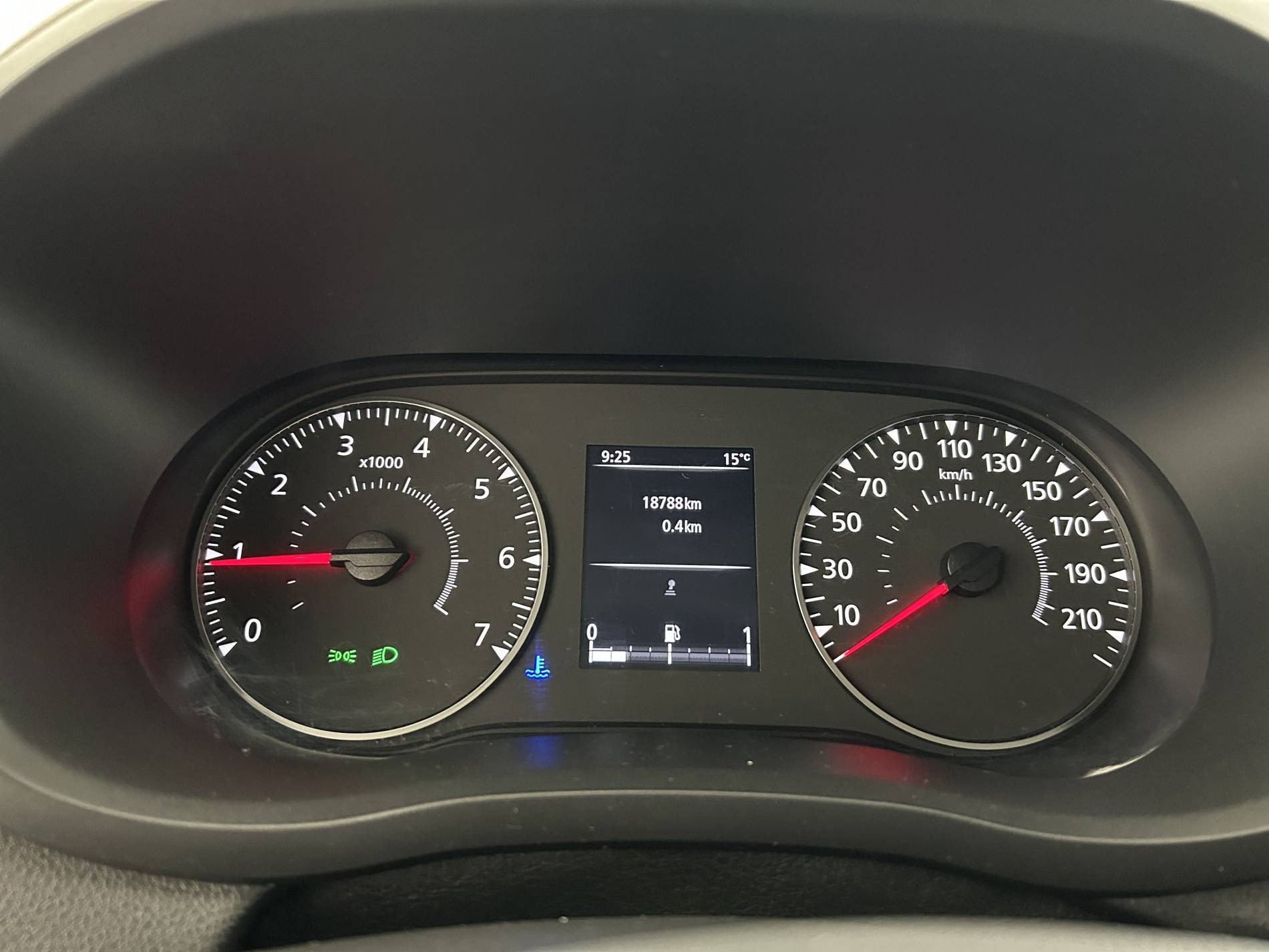 Vente en ligne Renault Master Fourgon MASTER FGN TRAC F3500 L2H2 BLUE DCI 135 au prix de 26 990 €