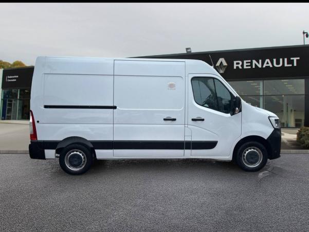 Vente en ligne Renault Master Fourgon MASTER FGN TRAC F3300 L2H2 BLUE DCI 135 au prix de 24 990 €
