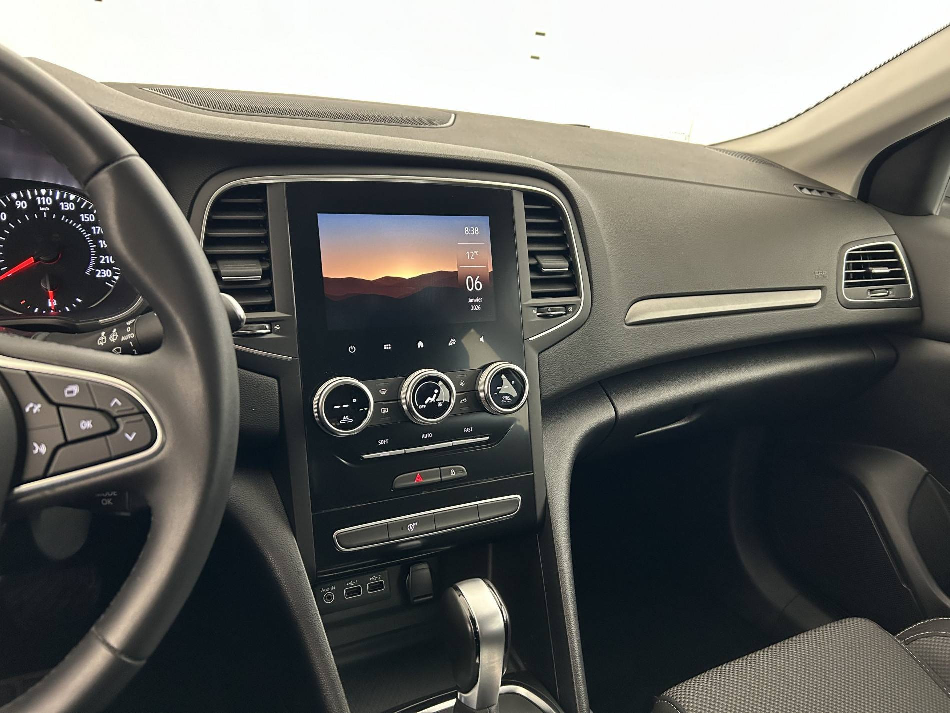 Vente en ligne Renault Megane 4  Blue dCi 115 EDC au prix de 15 490 €