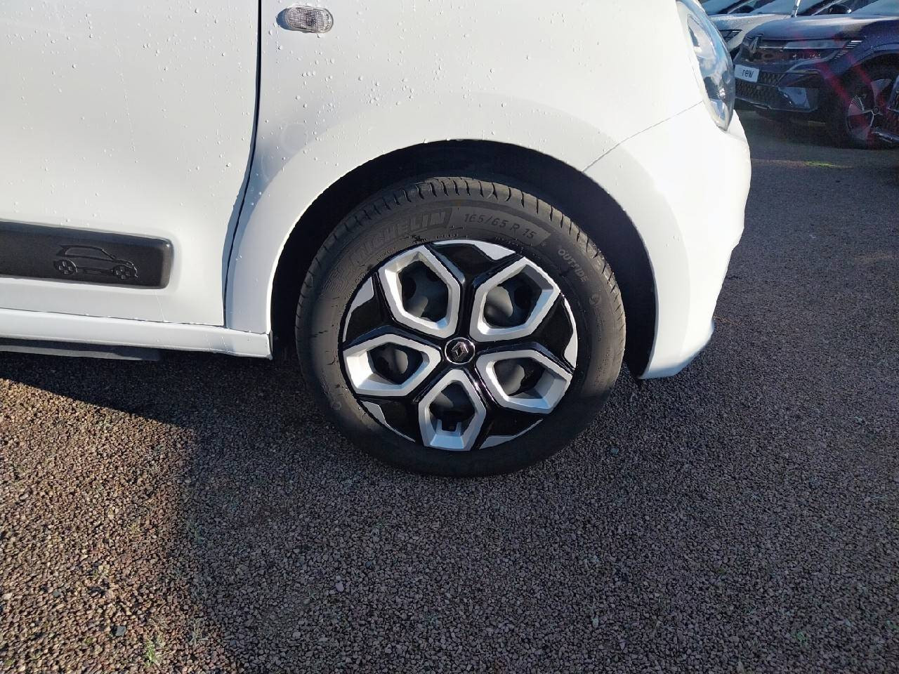 Vente en ligne Renault Twingo Electrique Twingo III E-Tech au prix de 11 990 €