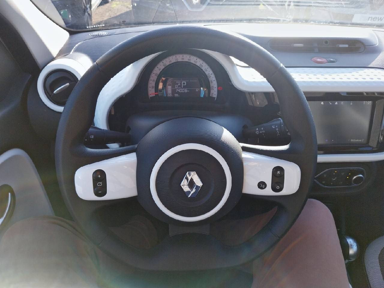 Vente en ligne Renault Twingo Electrique Twingo III E-Tech au prix de 11 990 €