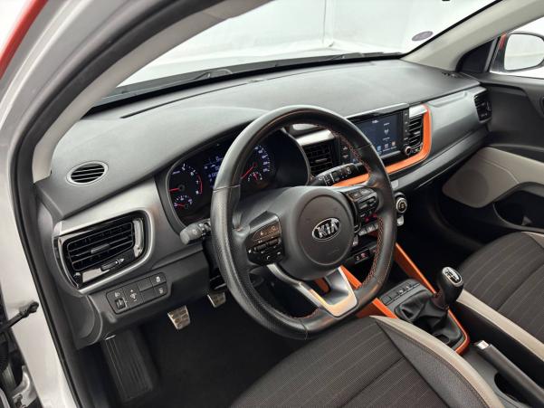 Vente en ligne Kia Stonic  1.0 T-GDi 100 ch ISG BVM5 au prix de 14 990 €