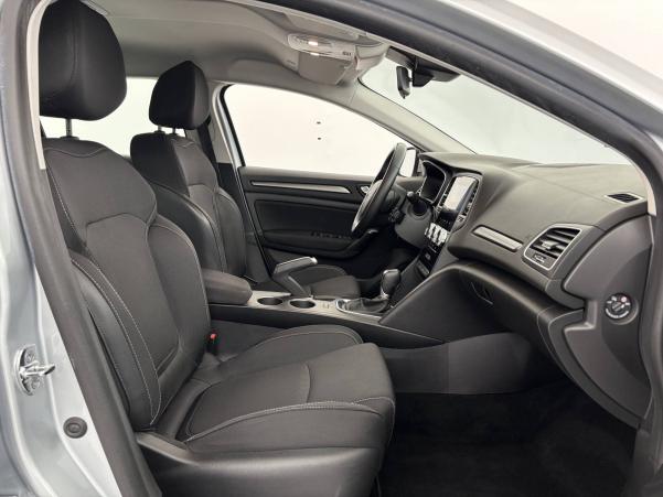 Vente en ligne Renault Megane 4 Estate Mégane IV Estate TCe 140 EDC FAP - 21N au prix de 17 990 €
