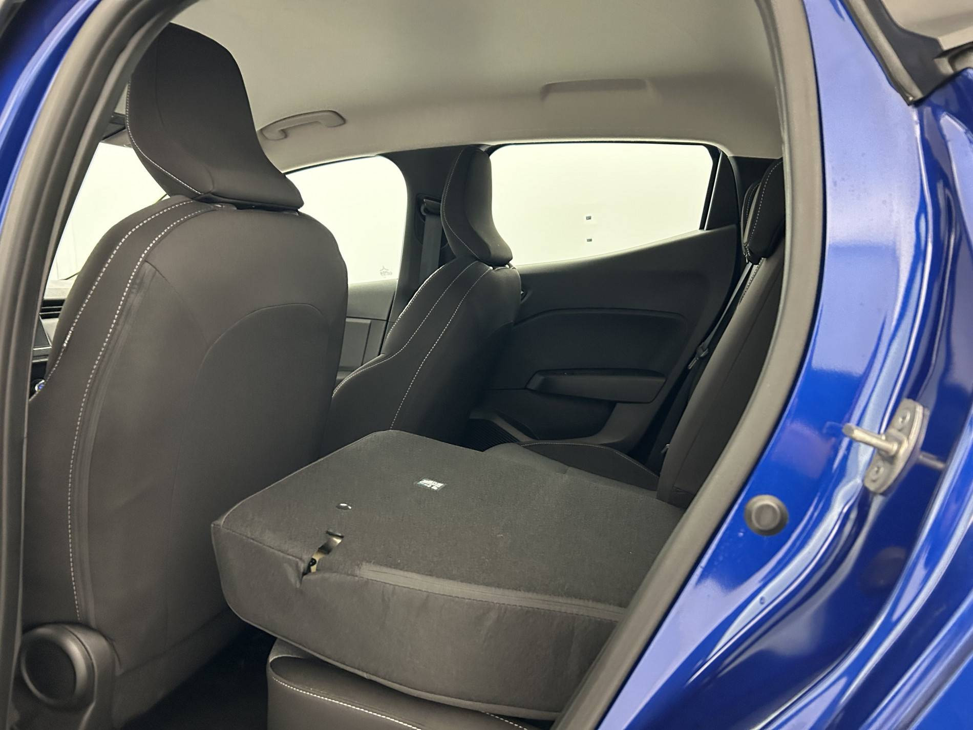 Vente en ligne Renault Clio 5 Clio dCi 100 au prix de 16 990 €