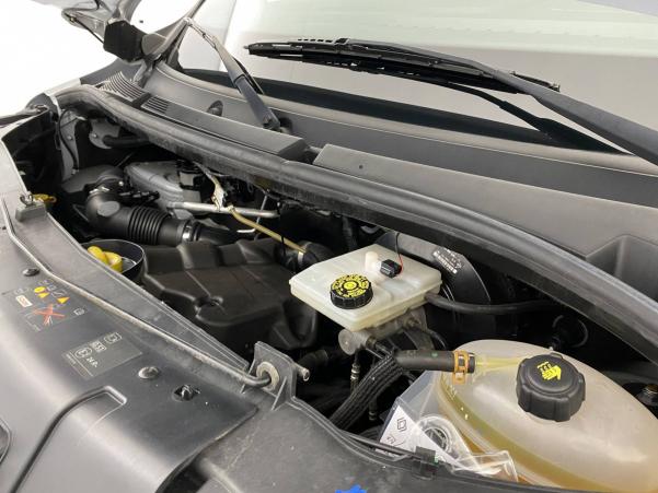 Vente en ligne Renault Master 3 Fourgon MASTER FGN TRAC F3500 L2H2 DCI 135 au prix de 21 490 €