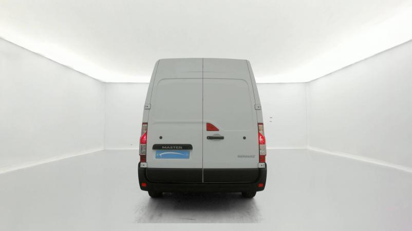 Vente en ligne Renault Master 3 Fourgon MASTER FGN TRAC F3500 L2H2 DCI 135 au prix de 21 490 €