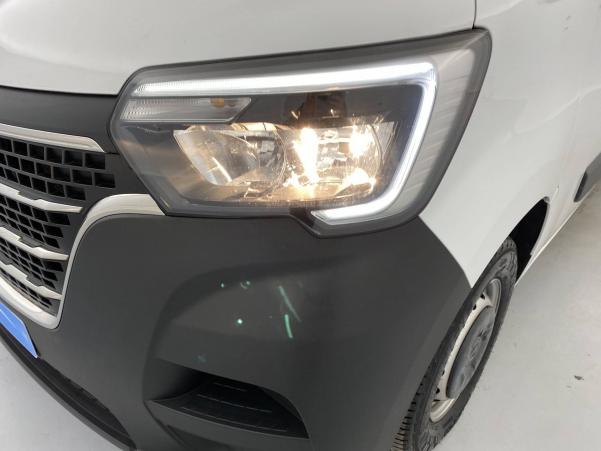 Vente en ligne Renault Master 3 Fourgon MASTER FGN TRAC F3500 L2H2 DCI 135 au prix de 21 490 €