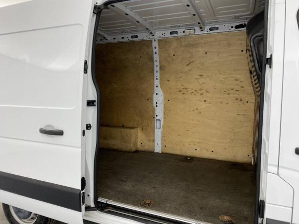 Vente en ligne Renault Master 3 Fourgon MASTER FGN TRAC F3500 L2H2 DCI 135 au prix de 21 490 €