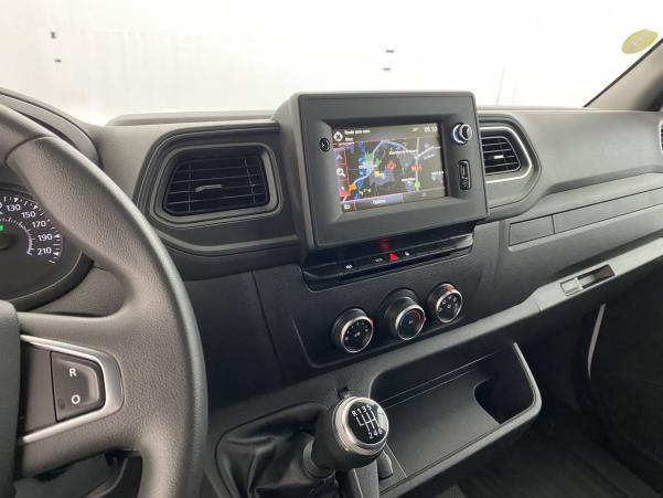 Vente en ligne Renault Master 3 Fourgon MASTER FGN TRAC F3500 L2H2 DCI 135 au prix de 21 490 €