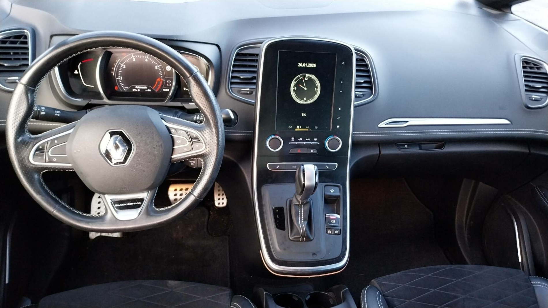 Vente en ligne Renault Scenic 4 Scenic TCe 140 FAP EDC au prix de 17 590 €