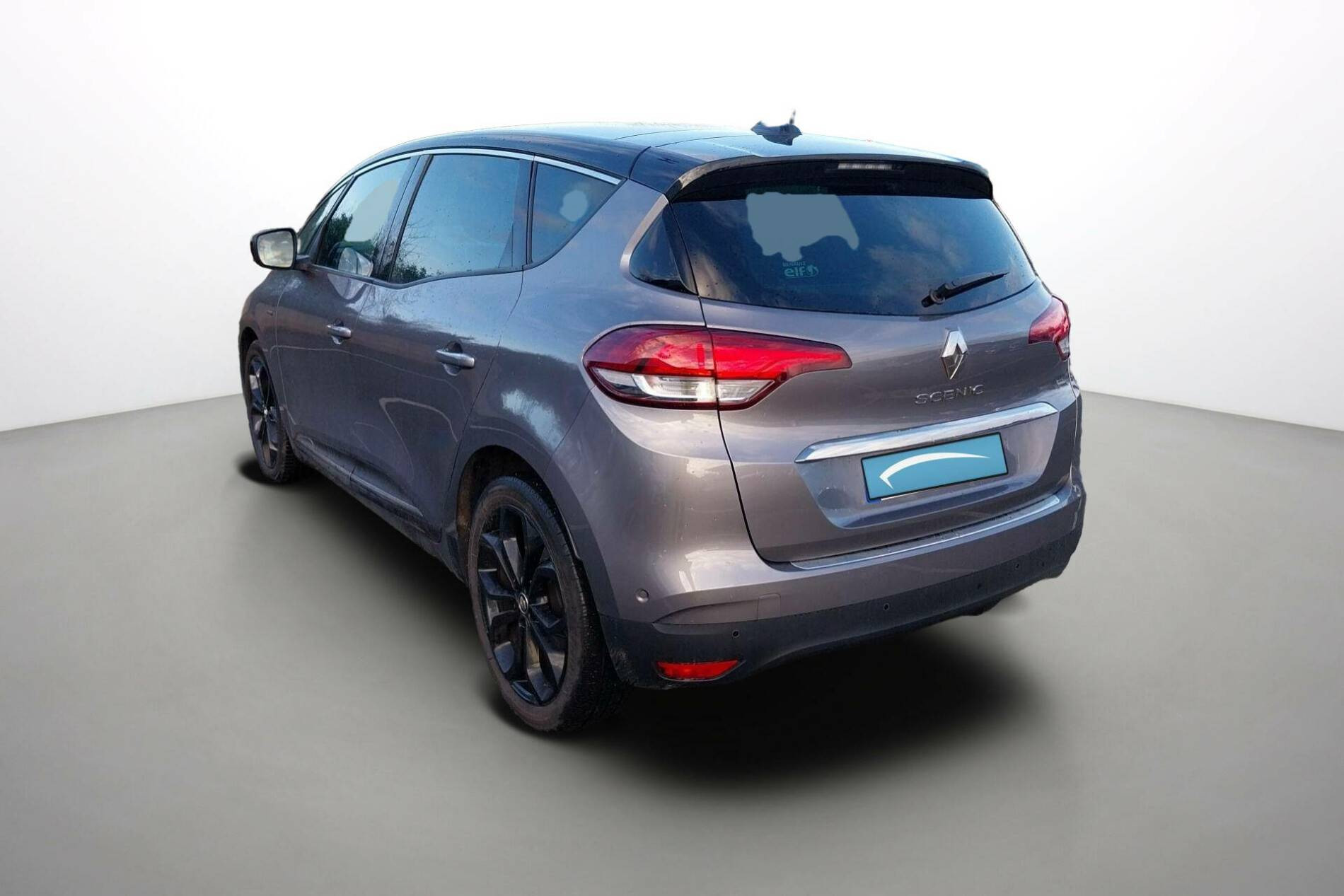 Vente en ligne Renault Scenic 4 Scenic TCe 140 FAP EDC au prix de 17 590 €
