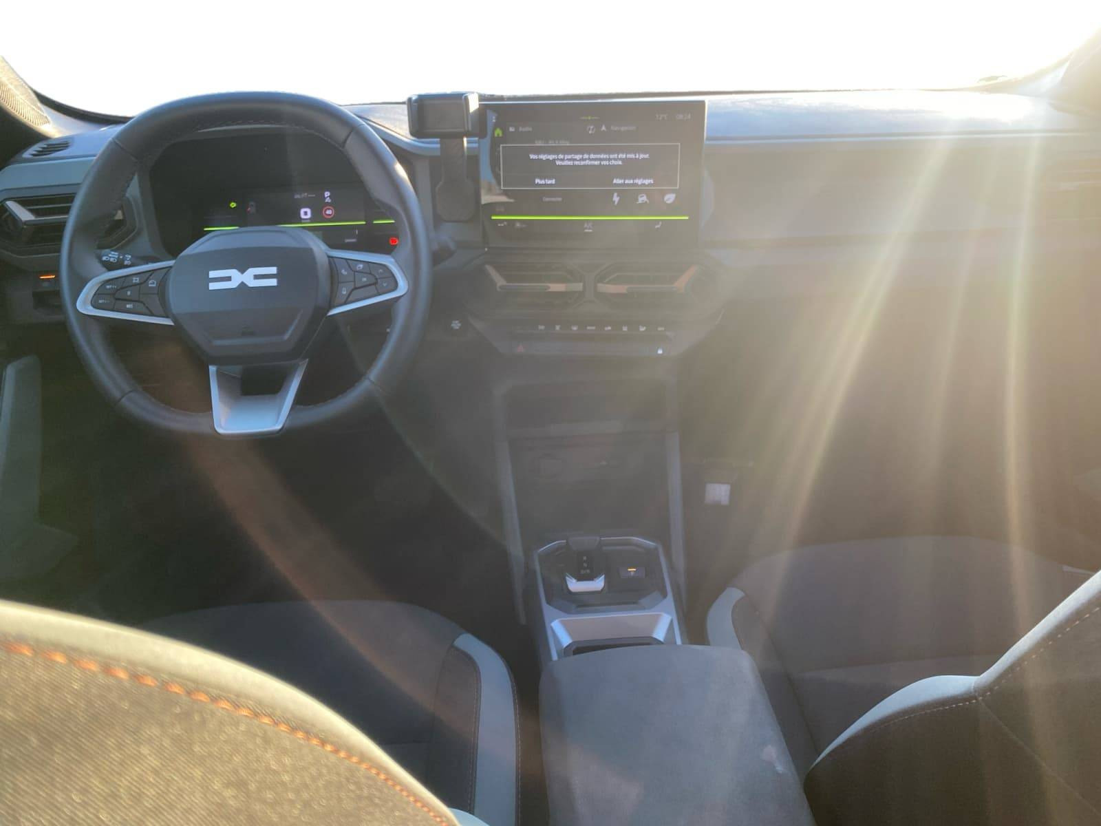 Vente en ligne Dacia Duster  Hybrid 140 au prix de 27 490 €