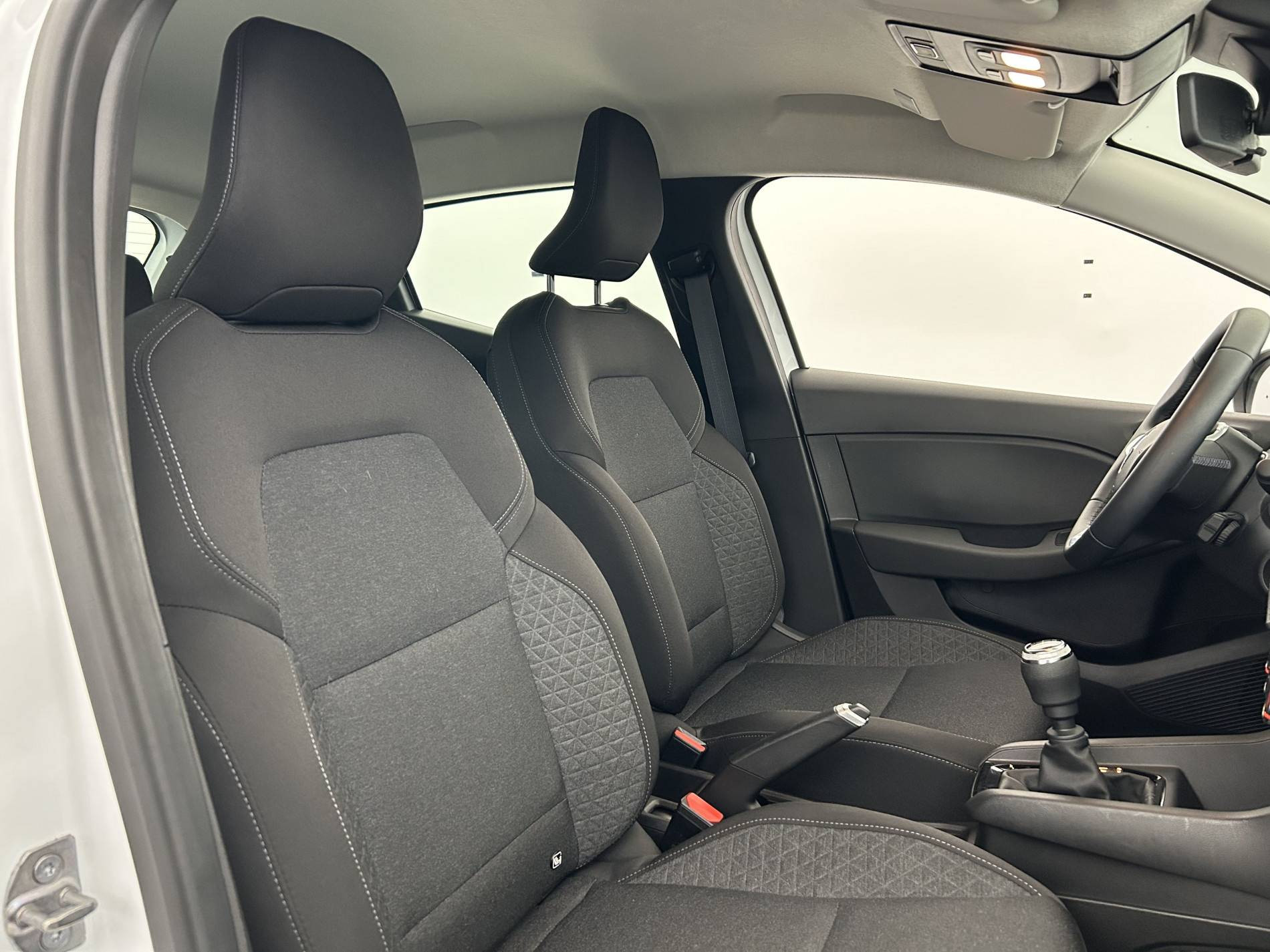 Vente en ligne Renault Clio 5 Clio TCe 90 au prix de 14 290 €