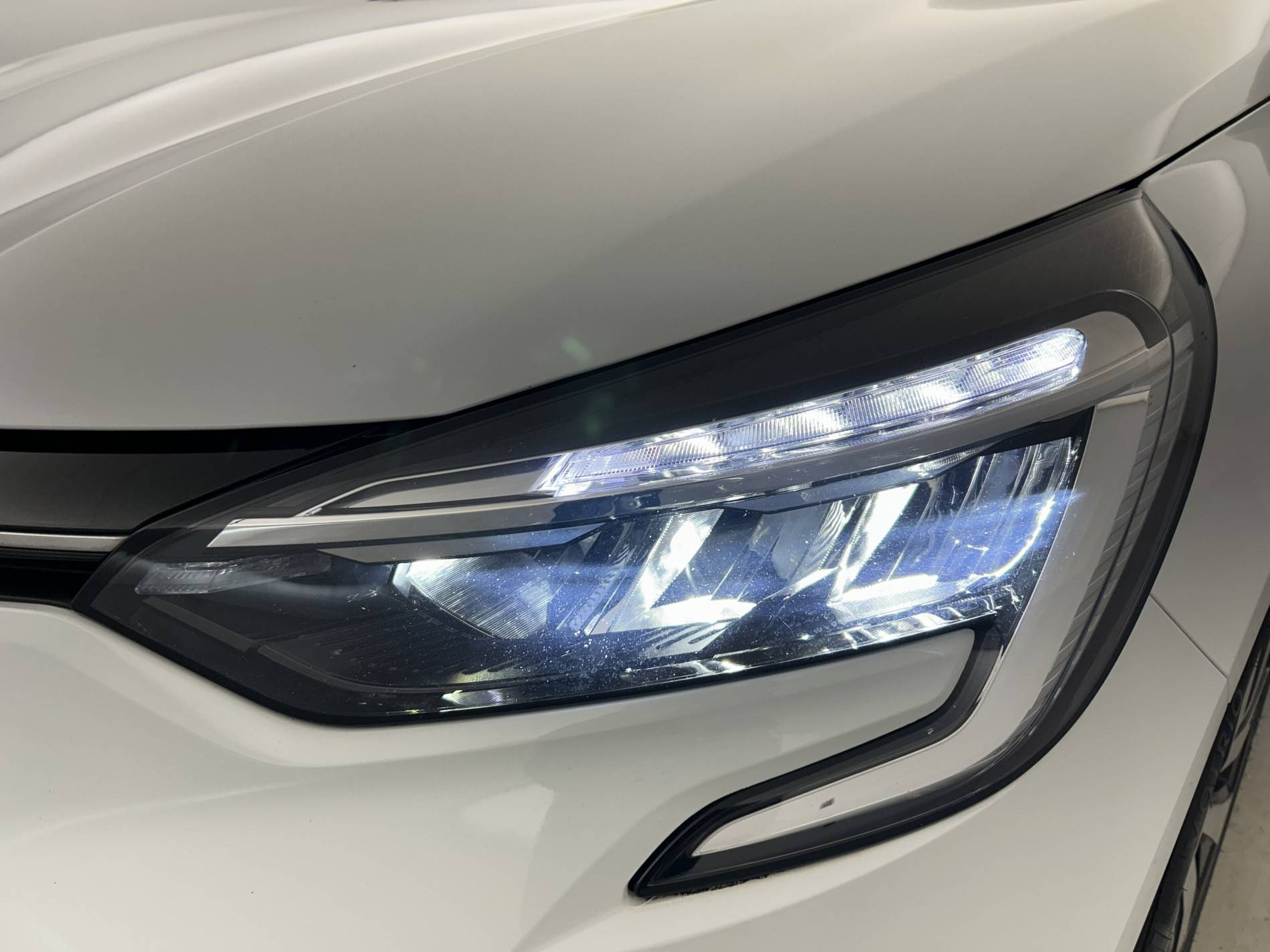 Vente en ligne Renault Clio 5 Clio TCe 90 au prix de 14 290 €