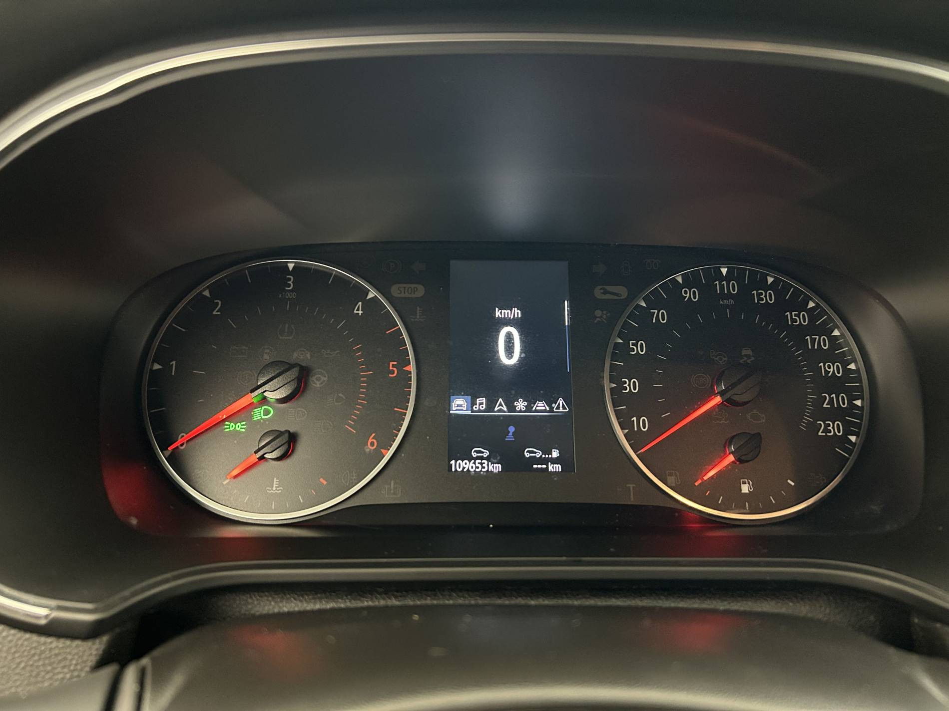 Vente en ligne Renault Megane 4 Mégane IV Berline Blue dCi 115 - 21N au prix de 13 790 €