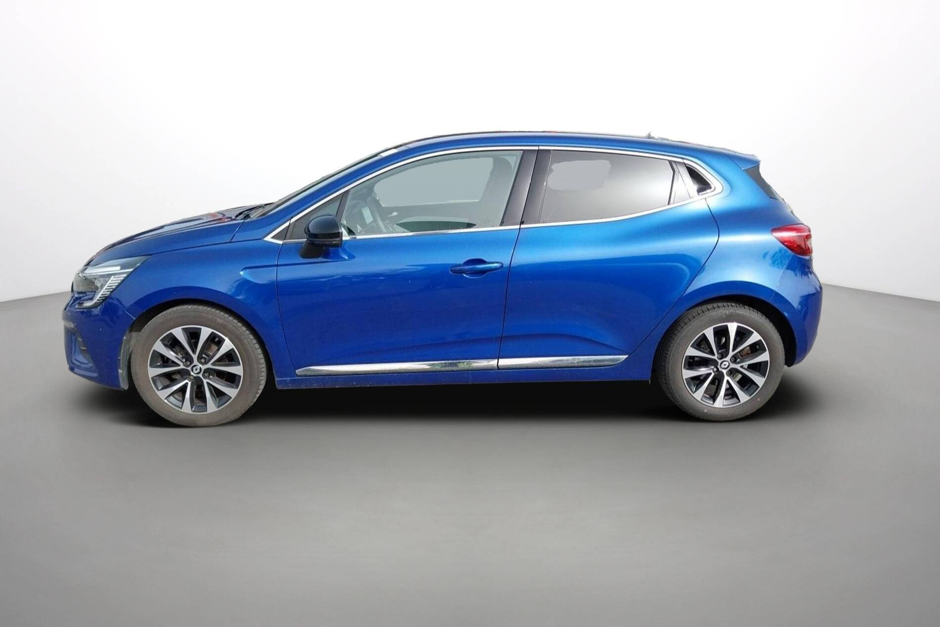 Vente en ligne Renault Clio 5 Clio TCe 90 au prix de 15 990 €